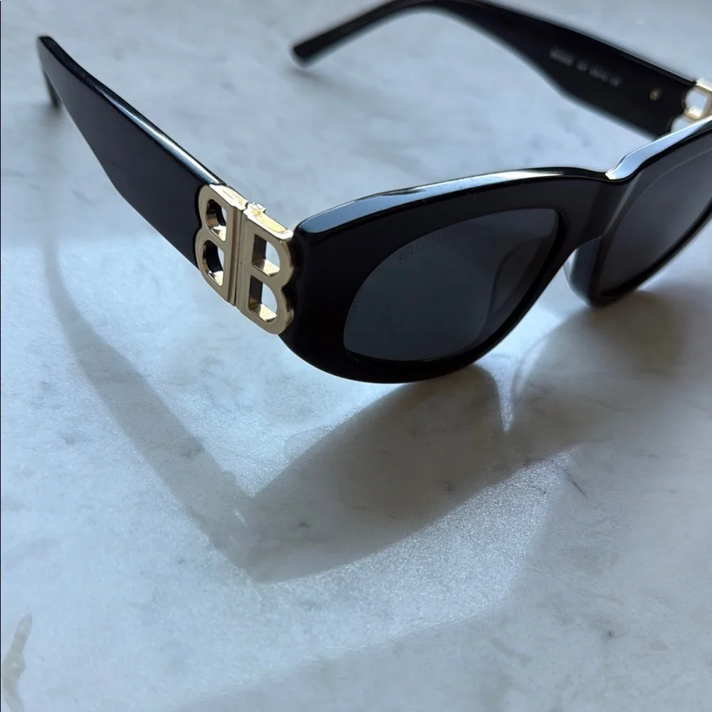 Balenciaga Black and Gold Sunglasses - Picture 5 of 7